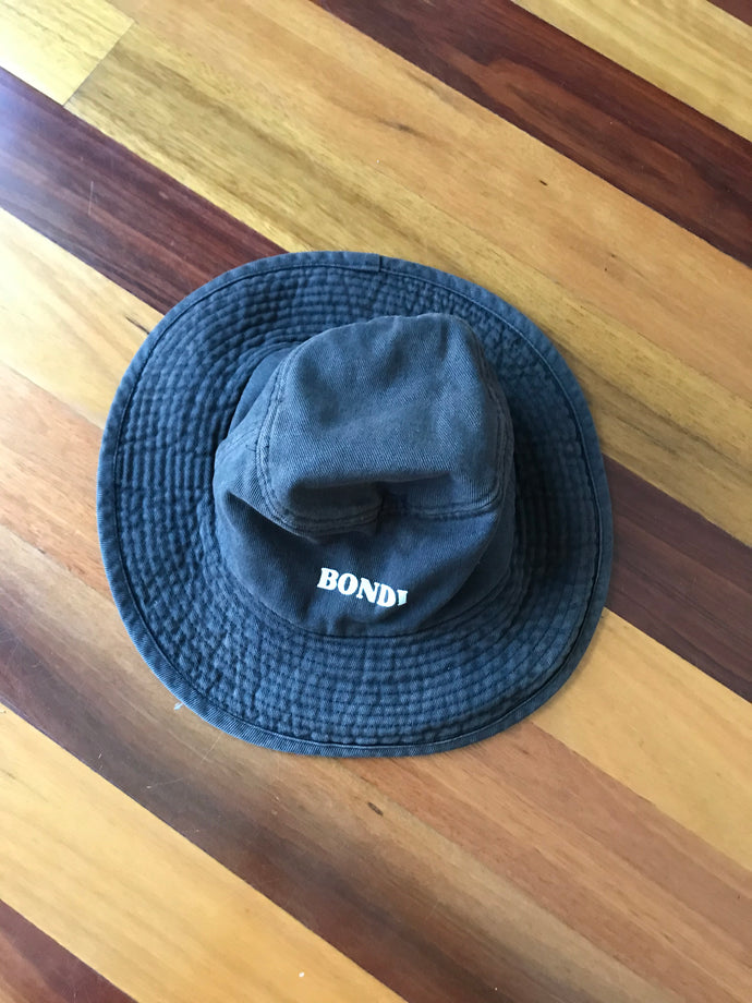 Second hand Hat
